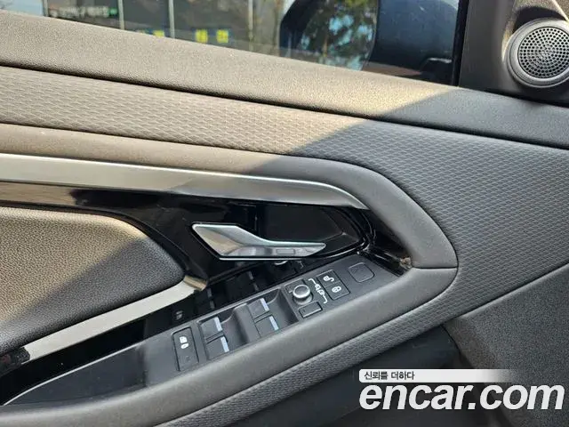 Land Rover Range Rover Evoque 2020 — ფოტო 2/20