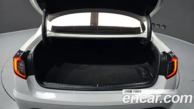 Hyundai Sonata Hybrid 2019 — ფოტო 17/20