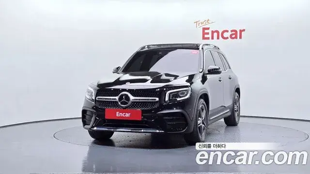 Mercedes-Benz GLB-Class 2023 — ფოტო 17/20