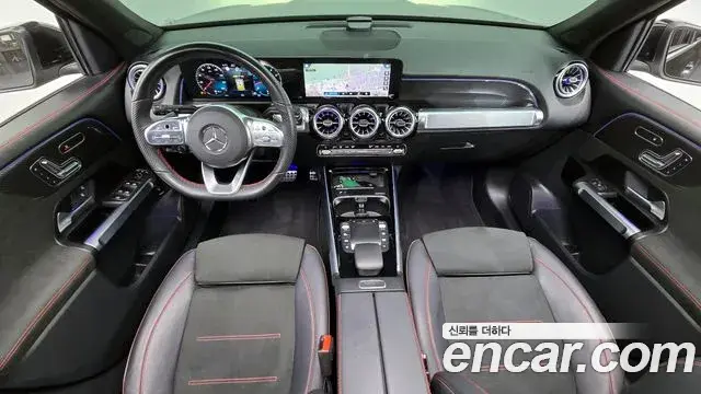 Mercedes-Benz GLB-Class 2023 — ფოტო 16/20