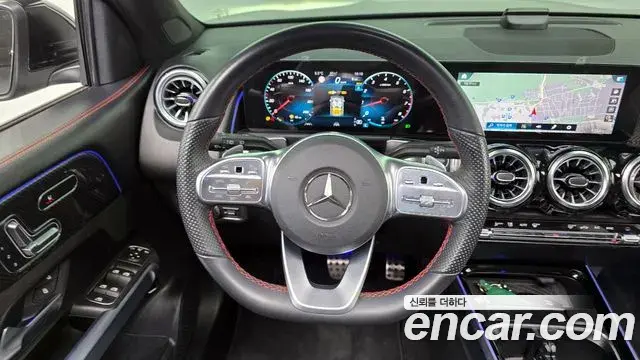 Mercedes-Benz GLB-Class 2023 — ფოტო 13/20