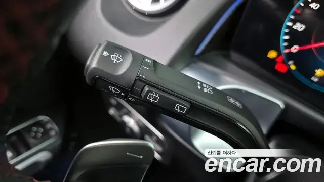 Mercedes-Benz GLB-Class 2023 — ფოტო 9/20