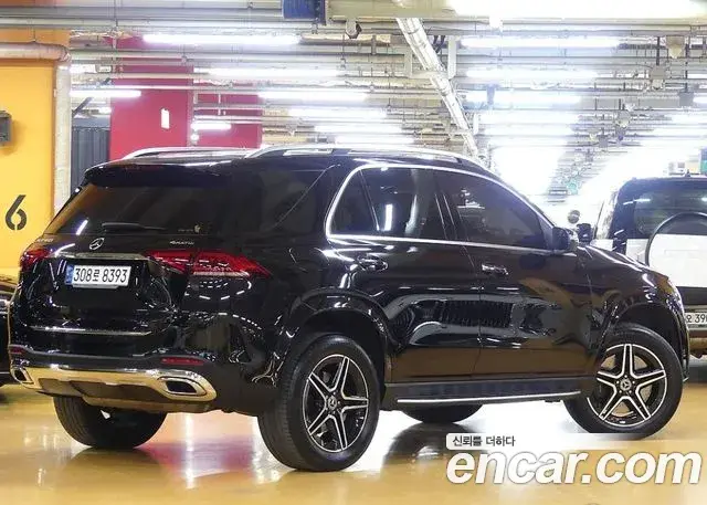 Mercedes-Benz GLE-Class 2020 — Şəkil 10/20