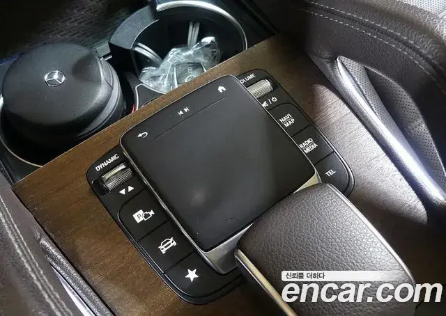 Mercedes-Benz GLE-Class 2020 — Şəkil 14/20