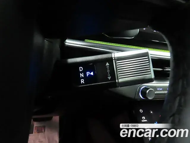 Hyundai Grandeur Hybrid 2023 — Şəkil 8/20