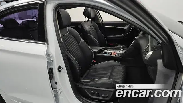 Genesis G70 2018 — Photo 7/20