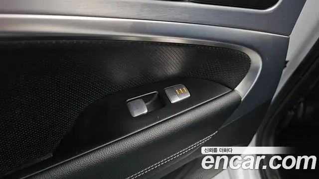 Genesis G70 2018 — Photo 1/20
