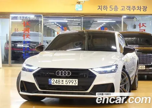 Audi A7 2022 — ფოტო 1/20