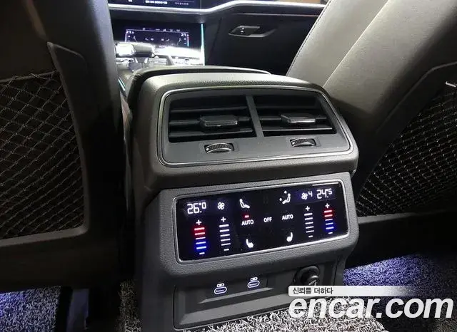 Audi A7 2022 — ფოტო 16/20