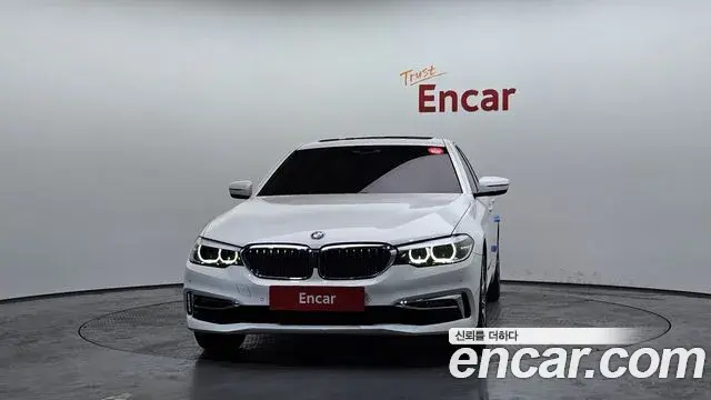 BMW 5 Series 2019 — Şəkil 1/20