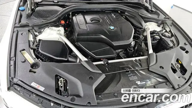 BMW 5 Series 2019 — Şəkil 2/20