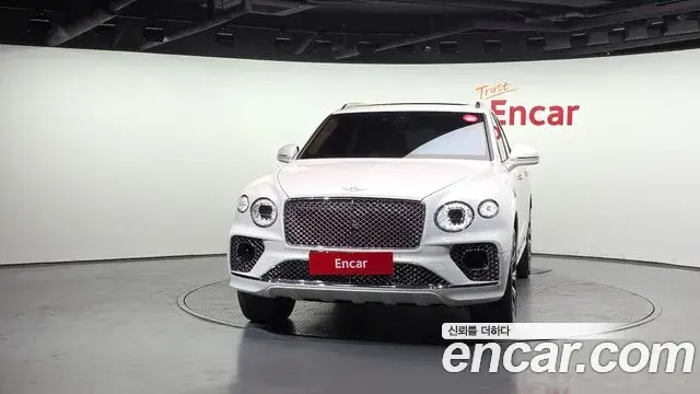 Bentley Bentayga 2022 — Şəkil 19/20