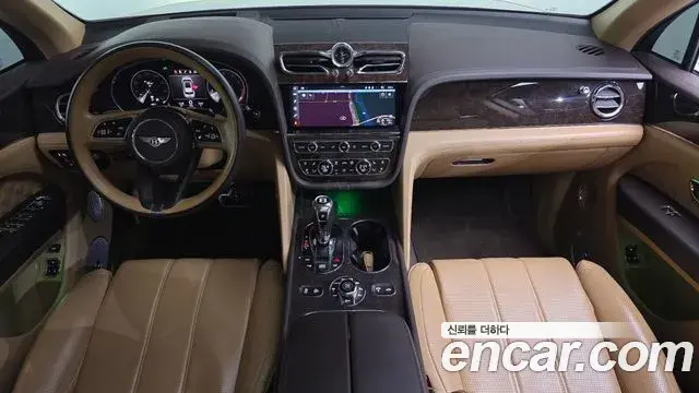 Bentley Bentayga 2022 — Şəkil 11/20