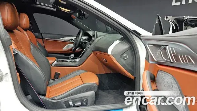 BMW 8 Series 2025 — ფოტო 6/20