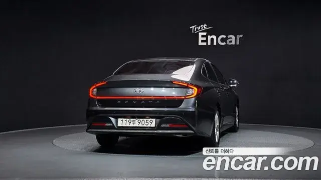 Hyundai Sonata Hybrid 2020 — Photo 15/20