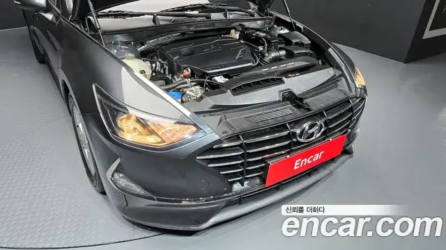 Hyundai Sonata Hybrid 2020 — Photo 11/20