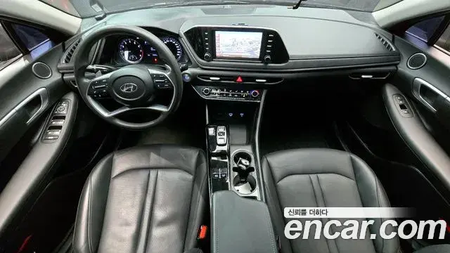 Hyundai Sonata Hybrid 2020 — Photo 1/20