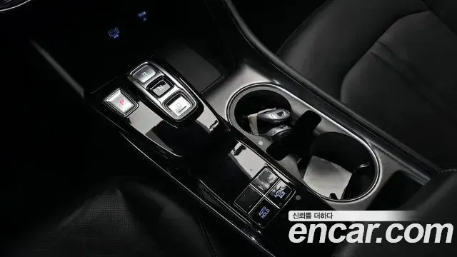 Hyundai Sonata Hybrid 2020 — Photo 2/20