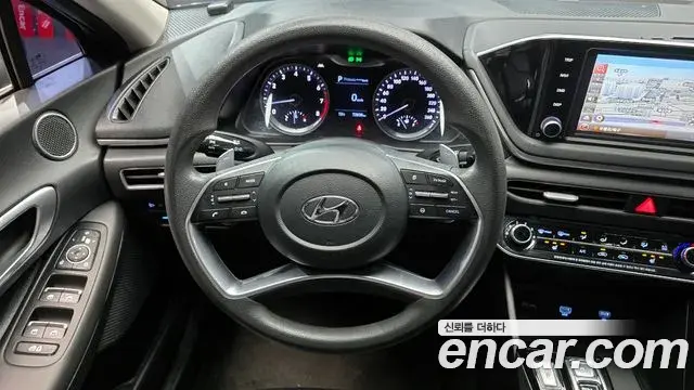 Hyundai Sonata Hybrid 2020 — Photo 19/20