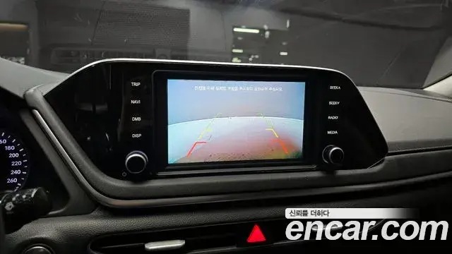 Hyundai Sonata Hybrid 2020 — Photo 10/20