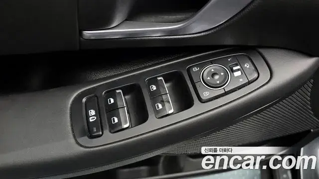 Hyundai Sonata Hybrid 2020 — Photo 8/20