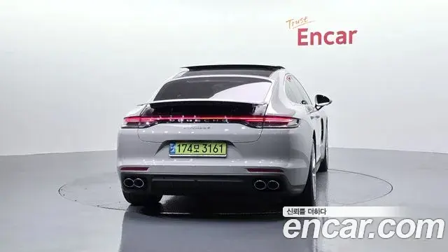 Porsche Panamera 2022 — Photo 6/20