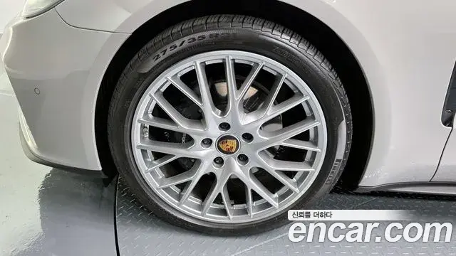 Porsche Panamera 2022 — Photo 15/20