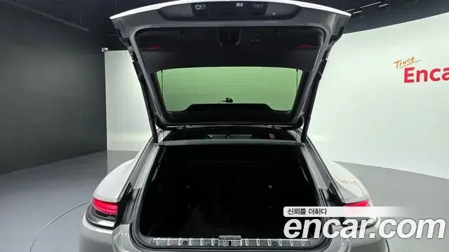 Porsche Panamera 2022 — Photo 19/20
