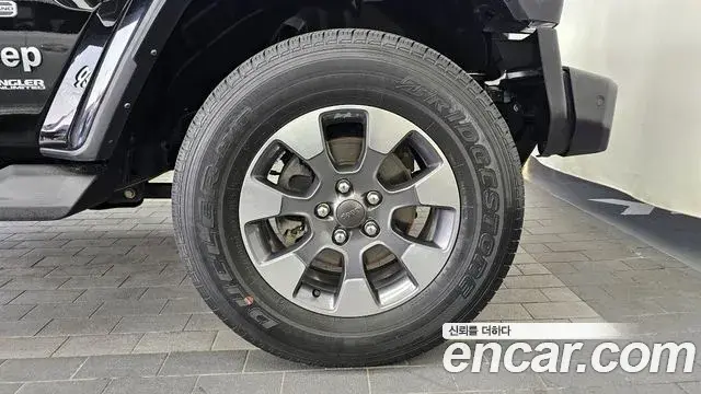 Jeep Wrangler 2022 — Photo 12/20