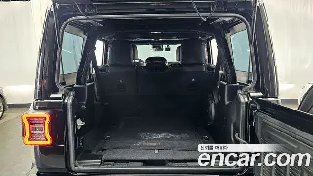 Jeep Wrangler 2022 — Photo 11/20