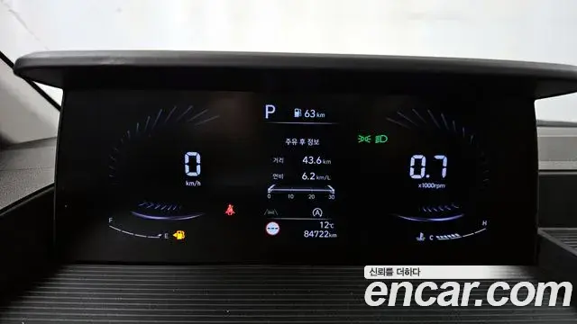 Hyundai Staria 2022 — Фото 8/20