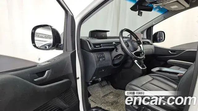 Hyundai Staria 2022 — Фото 10/20