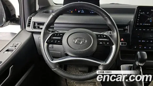 Hyundai Staria 2022 — Фото 13/20