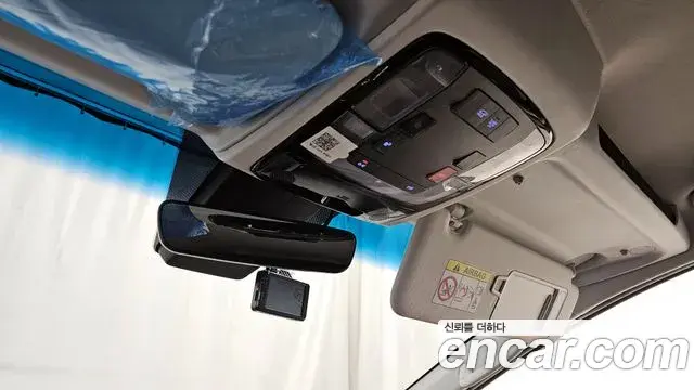 Hyundai Staria 2022 — Фото 17/20