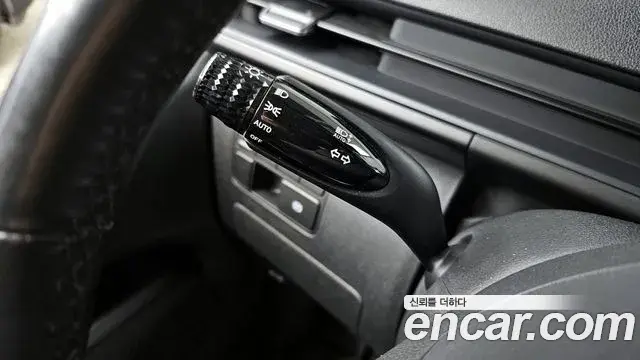 Hyundai Staria 2022 — Фото 18/20