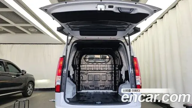 Hyundai Staria 2022 — Фото 20/20