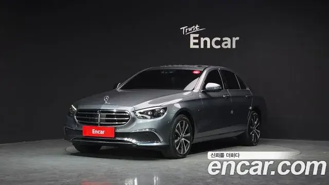 Mercedes-Benz E-Class 2021 — Photo 4/20