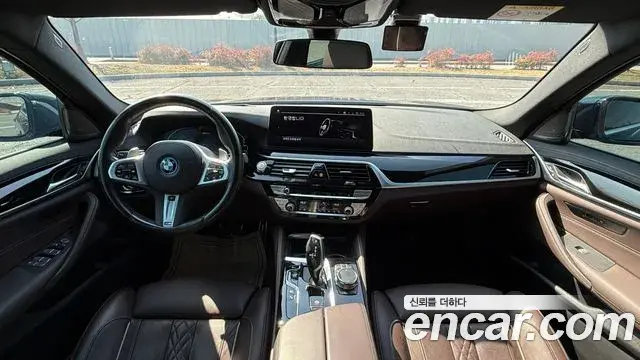 BMW 5 Series 2022 — Photo 10/20