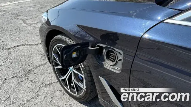 BMW 5 Series 2022 — Photo 15/20