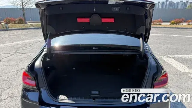 BMW 5 Series 2022 — Photo 14/20