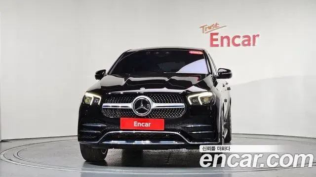 Mercedes-Benz GLE-Class 2023 — Photo 18/20