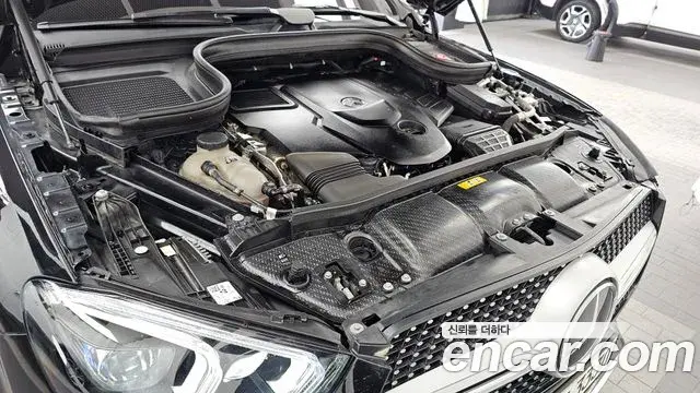 Mercedes-Benz GLE-Class 2023 — Photo 14/20