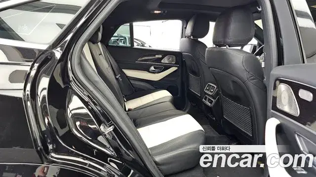 Mercedes-Benz GLE-Class 2023 — Photo 13/20