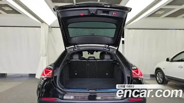 Mercedes-Benz GLE-Class 2023 — Photo 6/20