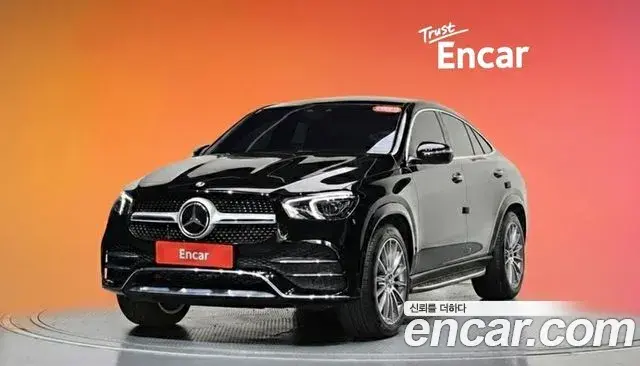 Mercedes-Benz GLE-Class 2023 — Photo 10/20