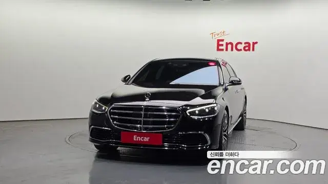 Mercedes-Benz S-Class 2022 — Photo 2/20