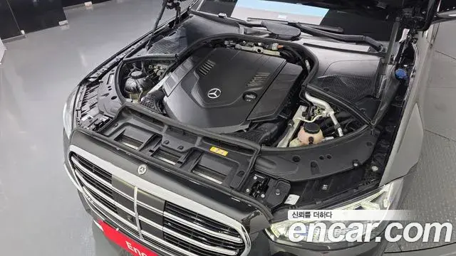 Mercedes-Benz S-Class 2022 — Photo 7/20