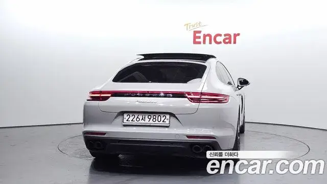 Porsche Panamera 2020 — Photo 5/20