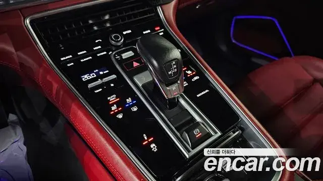 Porsche Panamera 2020 — Photo 10/20