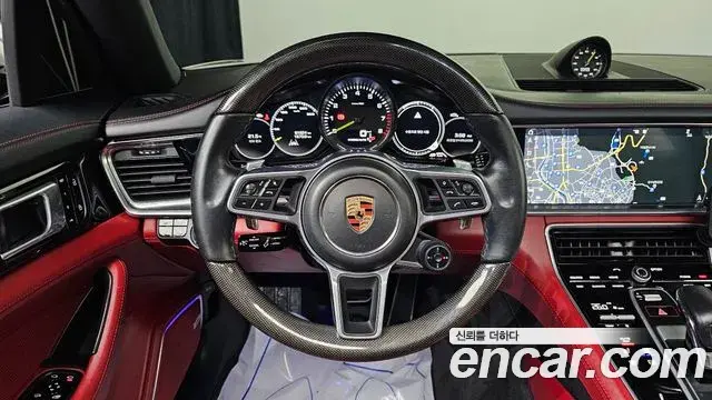 Porsche Panamera 2020 — Photo 8/20